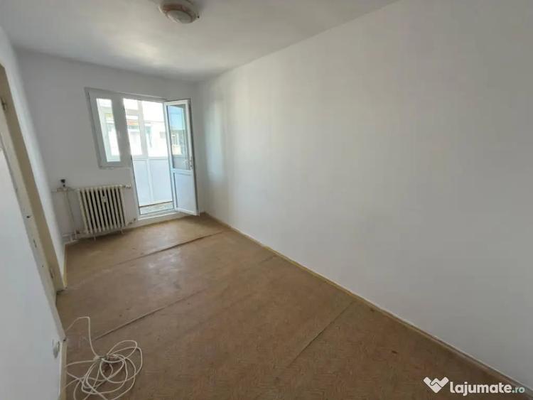 Apartament cu 2 camere semidecomandat în Malu Roșu