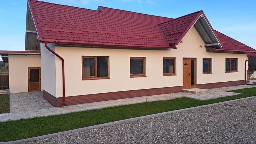 Casă cu 4 camere în Central