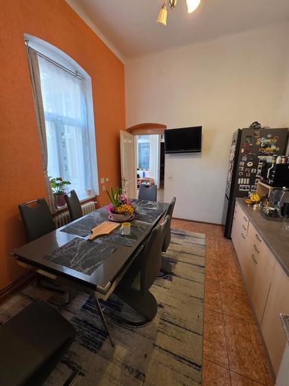 Apartament cu 4 camere circular în Elisabetin