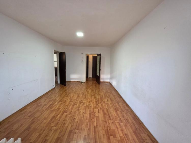 Apartament cu 2 camere circular în Baba Novac