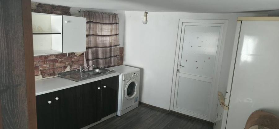 Casă cu 2 camere în Central