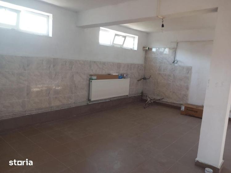 Spațiu comercial, de 84 mp, în Central