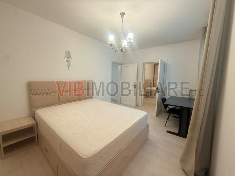 Apartament cu 3 camere semidecomandat în Floreasca
