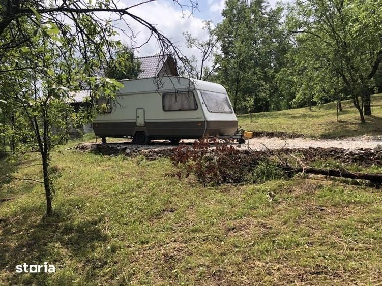 Teren de 1427 mp, în Moțăieni