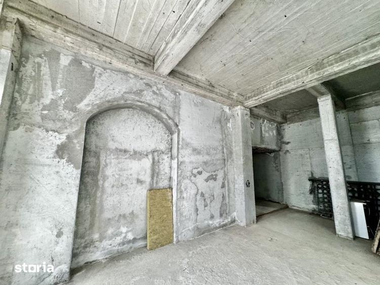 Casă cu Teren 471 Mp în Eminescu