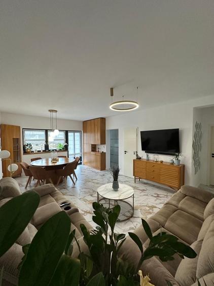 Apartament cu 3 camere în Central