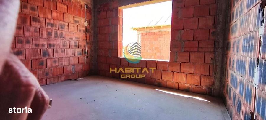 Casă cu 4 camere decomandat în Crețești