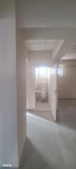 Spațiu comercial, de 220 mp, în Răcădău