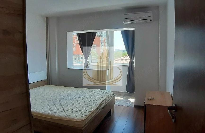 Apartament cu 3 camere decomandat, mobilat în Aradului