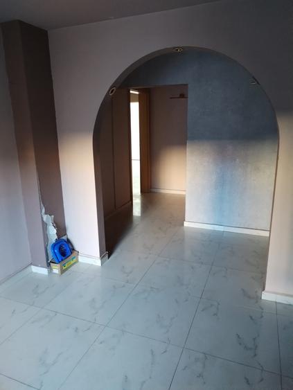 Apartament cu 3 camere decomandat în Orizont