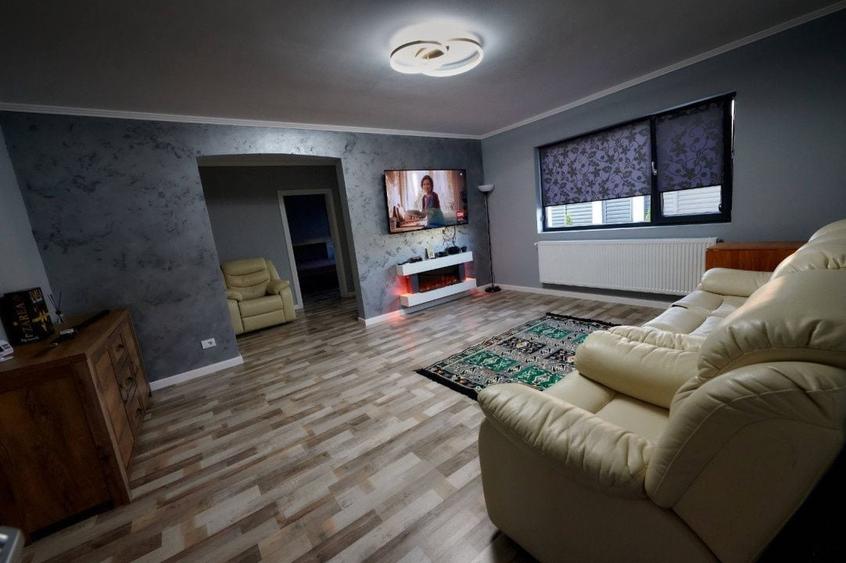Casă individuală cu 5 camere cu Canalizare în Gară