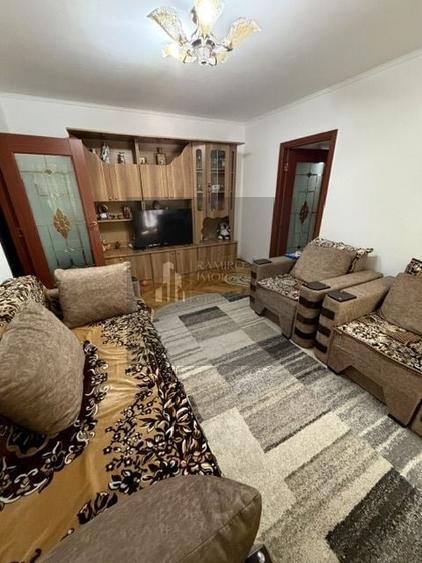 Apartament cu 3 camere semidecomandat, mobilat în Alexandru Obregia