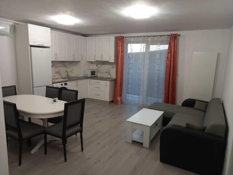Garsonieră decomandată în Central