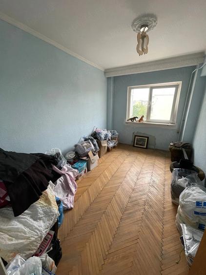 Apartament cu 3 camere decomandat în Găvana