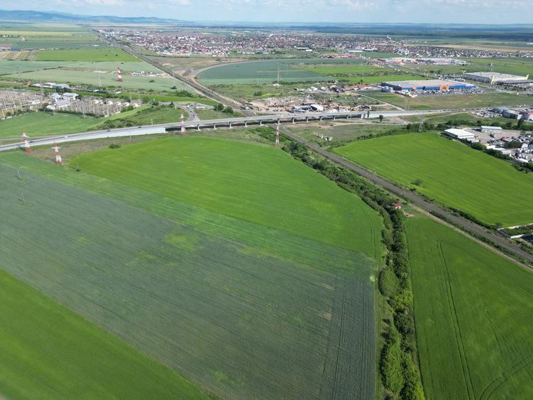 Teren agricol extravilan de 28089 mp, în Nord