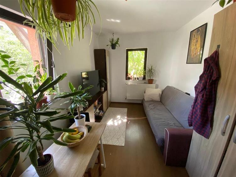 Apartament cu 2 camere semidecomandat în Păcurari