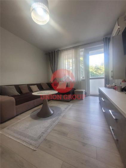 Apartament cu 2 camere decomandat în Tomis Mall