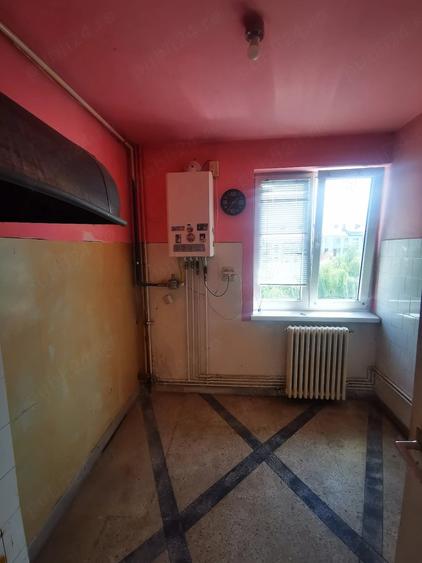 Apartament cu 2 camere decomandat în P-ța Mihai Viteazul