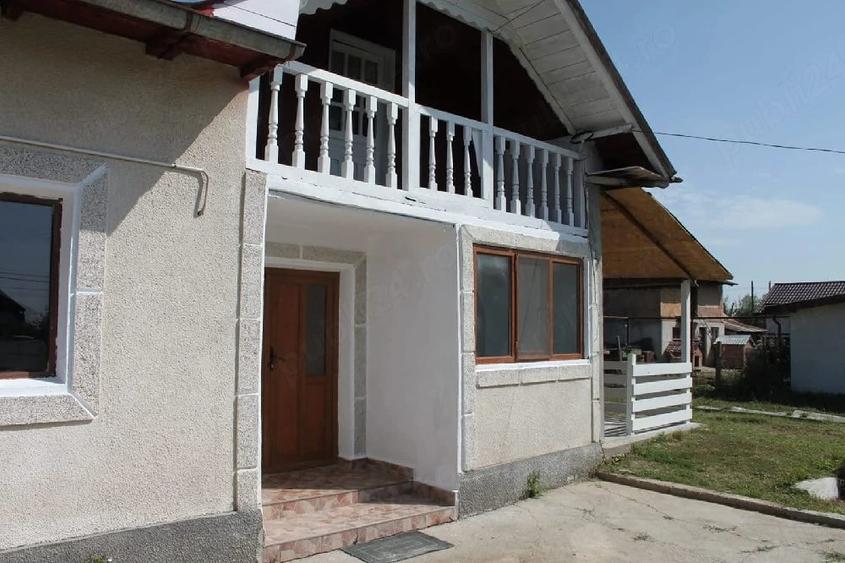 Casă cu Teren 1000 Mp în Bradu