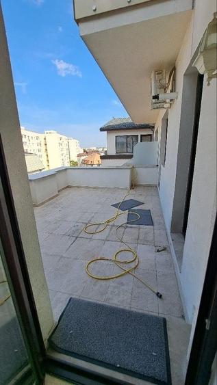 Apartament cu 3 camere decomandat în Dorobanți