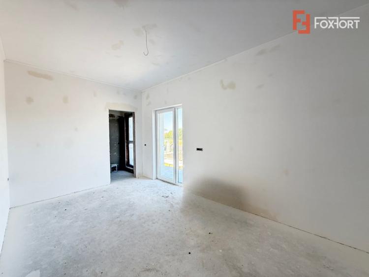 Casă cu 4 camere cu Teren 316 Mp în Săcălaz