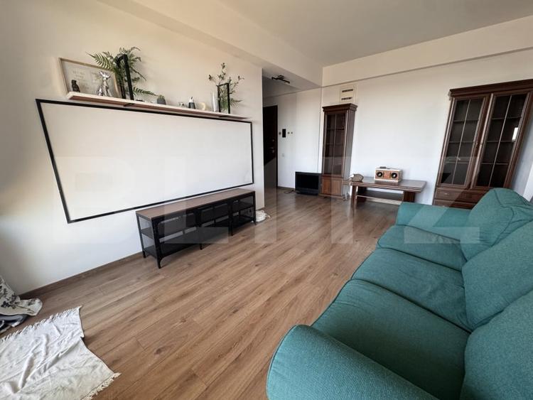 Apartament cu 2 camere semidecomandat, mobilat în Central