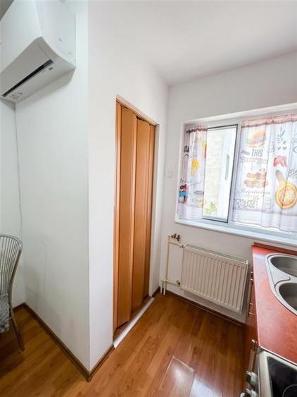 Apartament cu 3 camere decomandat în Cantemir