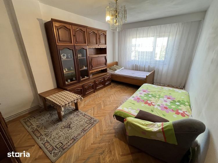 Inchiriez apartament 2 camere decomandat zona Centrala - 9