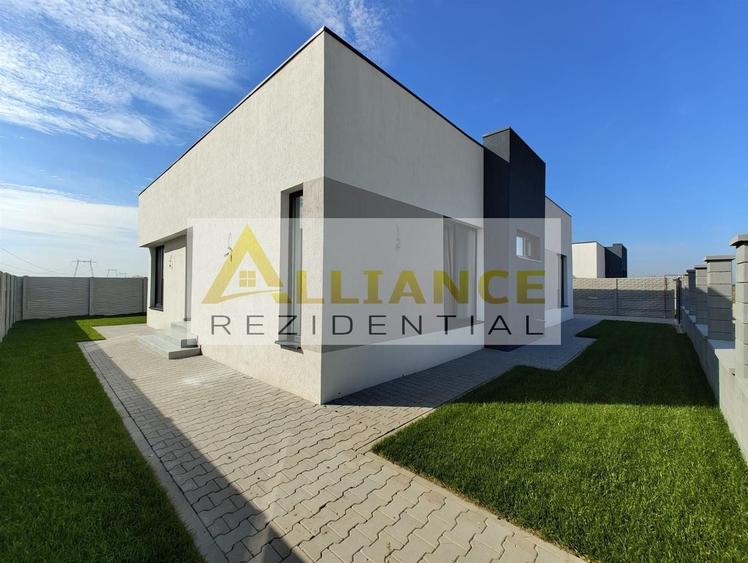 Casă individuală cu 4 camere cu Canalizare în Berceni