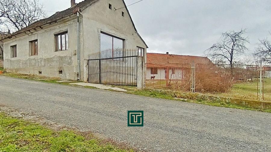 Casă cu 4 camere cu Canalizare în Zăbrani