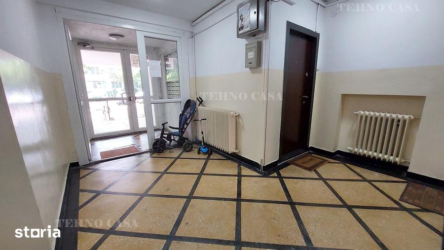 Apartament cu 4 camere semidecomandat în Titan