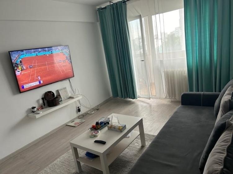 Apartament cu 2 camere semidecomandat în 1 Mai