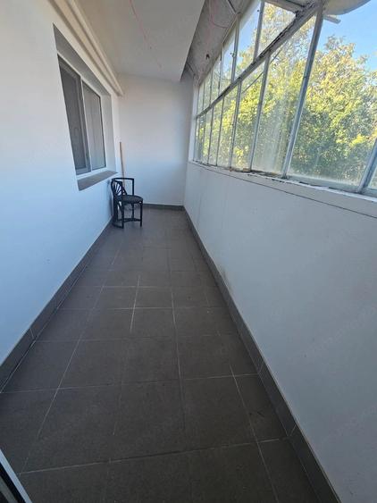 Apartament cu 3 camere decomandat în Dorobanți