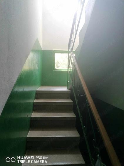 Casă cu 9 camere cu Teren 1000 Mp în Central