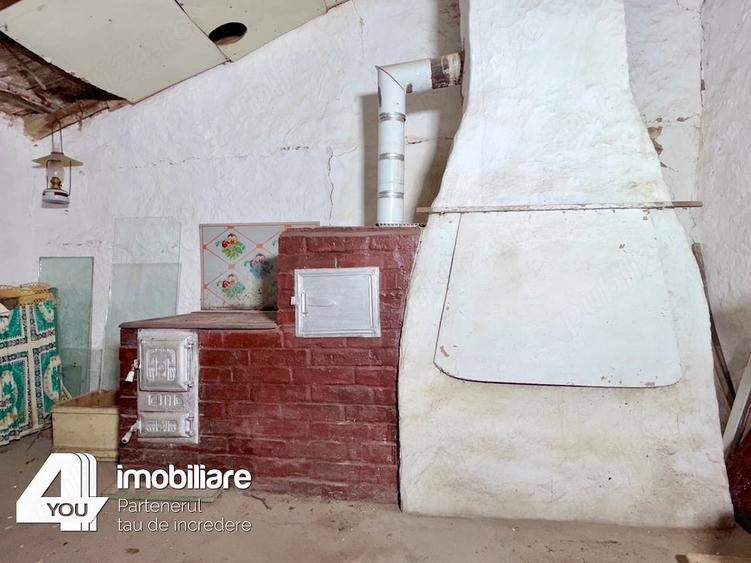 Casă cu 7 camere cu Teren 864 Mp în Drauț