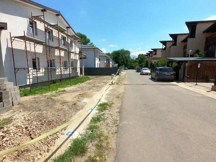 Teren Construcții intravilan de 407 mp, în Stupini