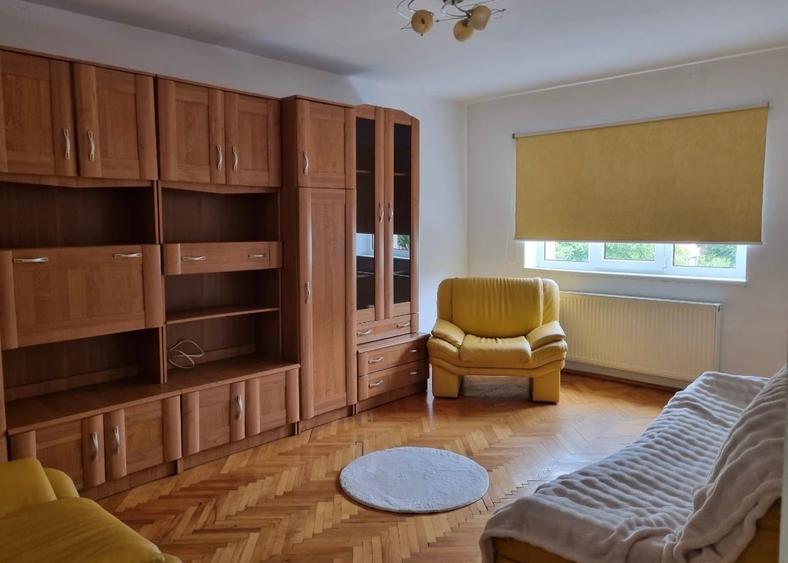 Apartament cu 2 camere decomandat în Soarelui