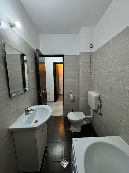 Garsonieră decomandată, mobilată în Central