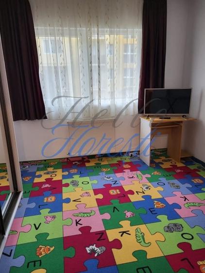 Apartament cu 3 camere decomandat în Florești