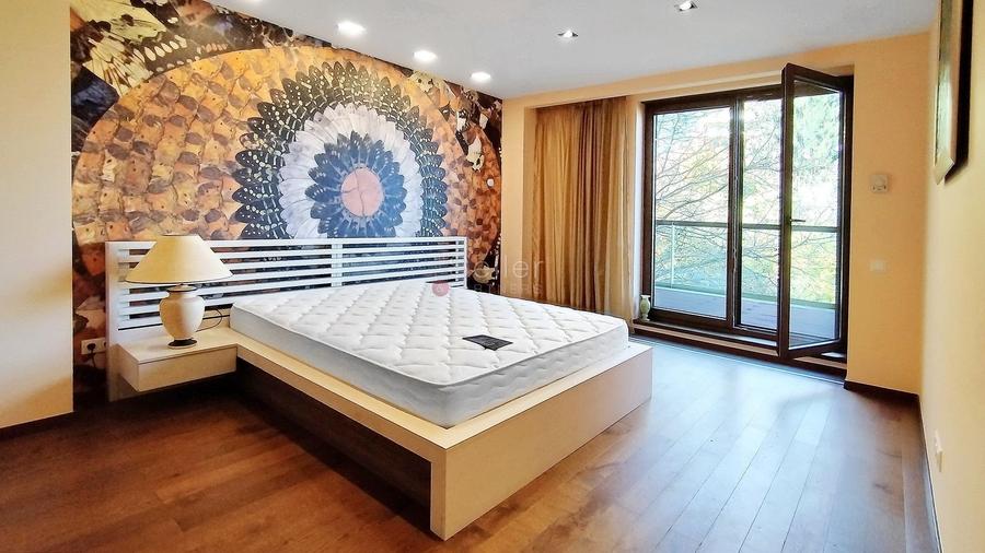 Apartament cu 3 camere semidecomandat, mobilat în Drumul Poienii