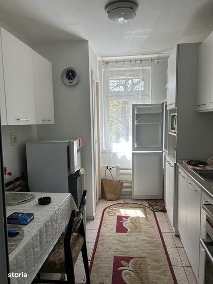 Apartament cu 2 camere semidecomandat în Calea București