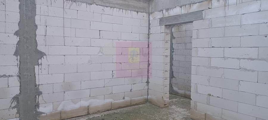 Sabareni, casa la rosu 116 mp utili, curte 607 mp - 8