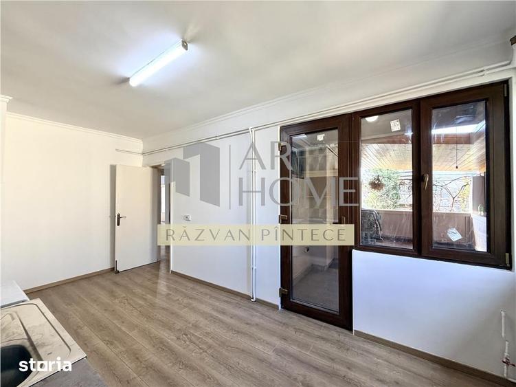 Apartament cu 4 camere în Democrației