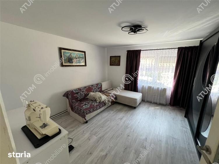 Casă cu 3 camere cu Teren 297 Mp în Poplaca