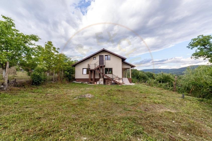 Casă cu 6 camere cu Teren 640 Mp în Exterior Sud