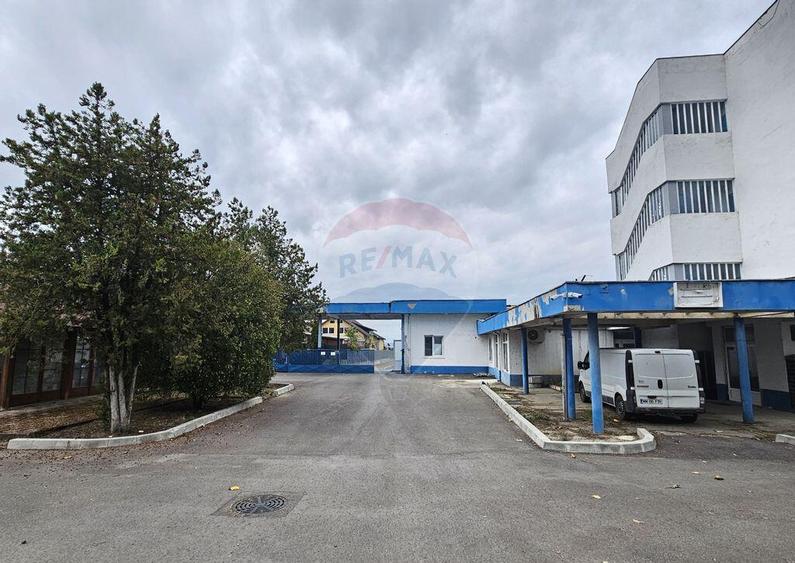 Spațiu comercial, de 26,320 mp, în Negrești-Oaș