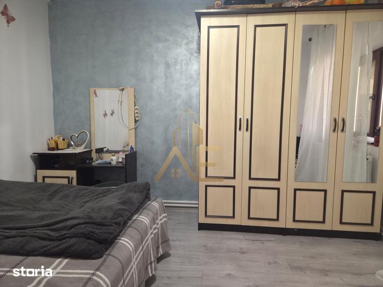 Casă cu 4 camere cu Teren 400 Mp în Ion Neculce