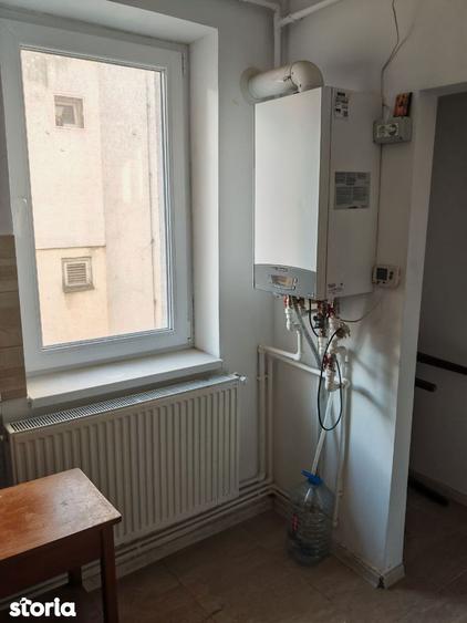 Apartament cu 3 camere decomandat în Peninsula