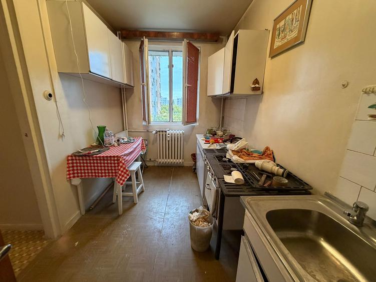 Apartament cu 2 camere semidecomandat în Titan