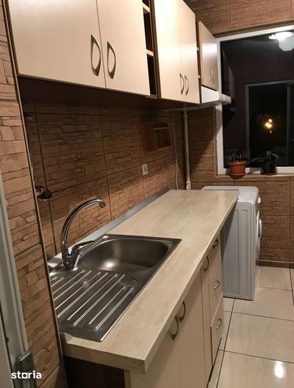 Apartament cu 3 camere în Berceni